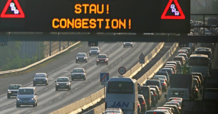 Baleset: lezárták az M1-es autópályát Ausztria felé Károlyházánál