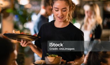 Pincér vagy pincérnő